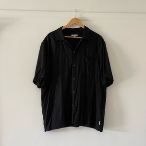 BANKS Journal Linen Button Down